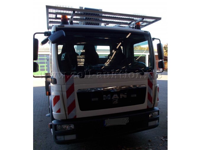 Hubsteiger Frontansicht 1