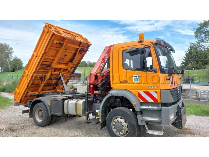 1 Lkw Daimlerchrysler Atego 1828 3-Seiten-Kipper mit HMF Ladekran – foto 2 – kavel bij Zoll-Auktion, Wurmsham