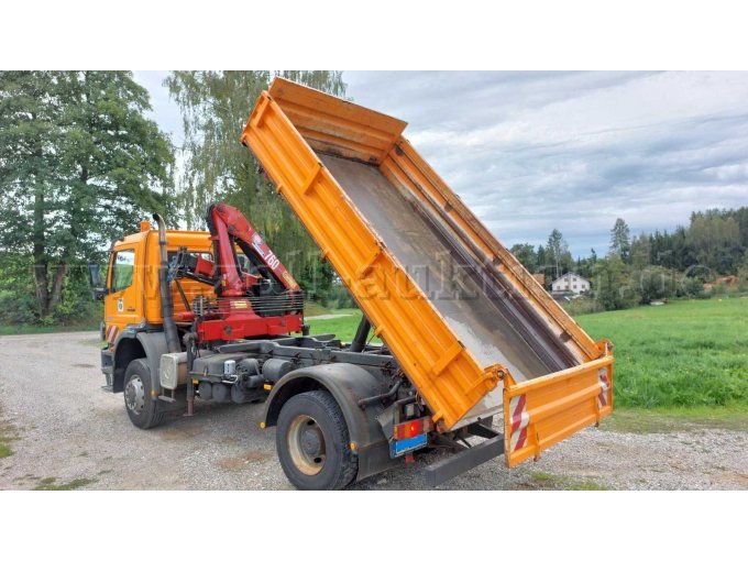 1 Lkw Daimlerchrysler Atego 1828 3-Seiten-Kipper mit HMF Ladekran – foto 4 – kavel bij Zoll-Auktion, Wurmsham