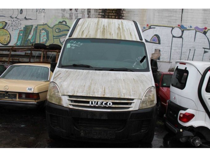 Iveco -vorne-