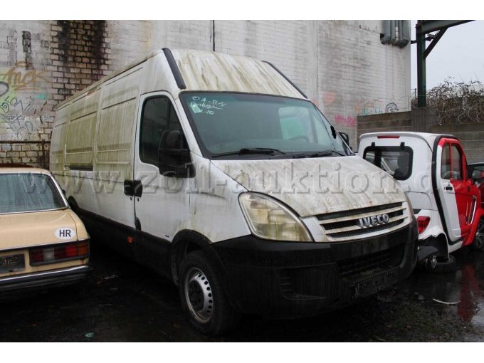 Iveco -vorne rechts-