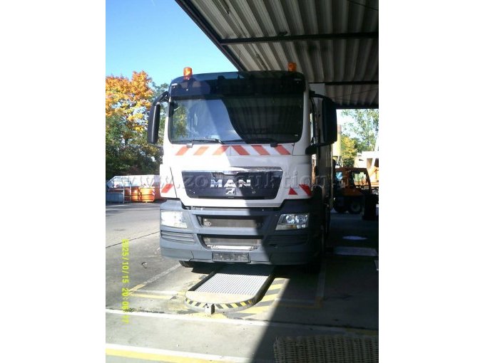 Frontansicht
Wrnmarkierung löst sich