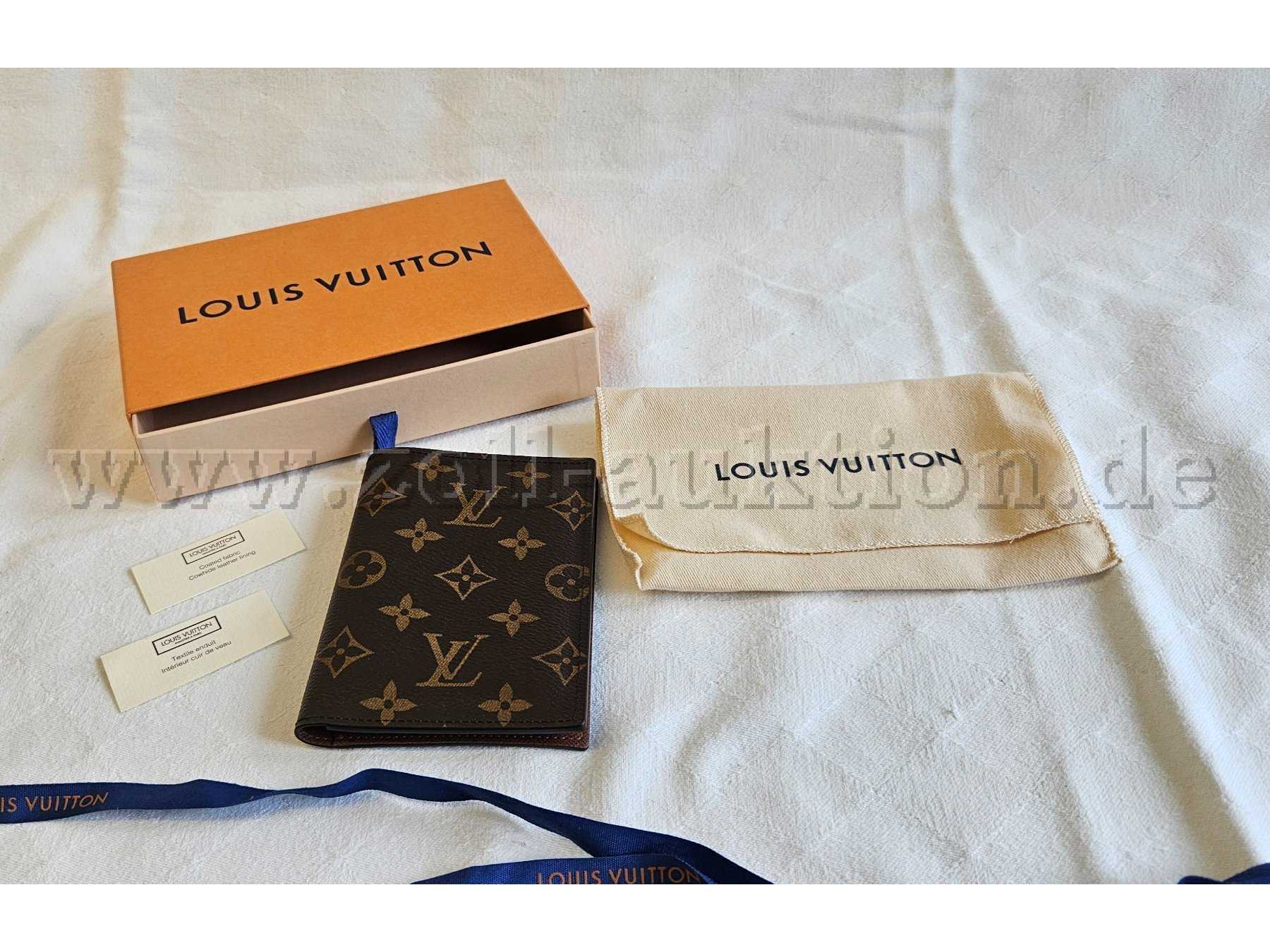 Pass, Staubbeutel, Originalkarton