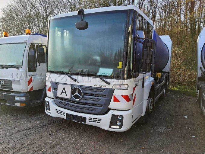 Diagonale vorne links