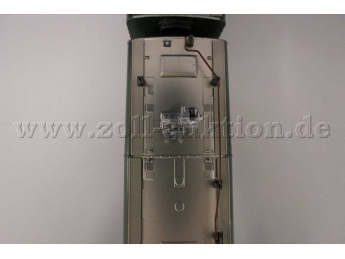 Detailansicht defektes Teil am Dach