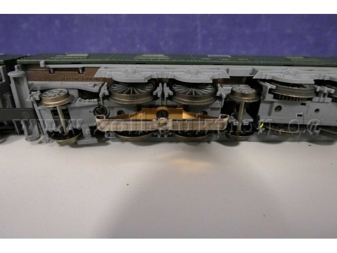 Detailansicht Gleisstromabnehmer