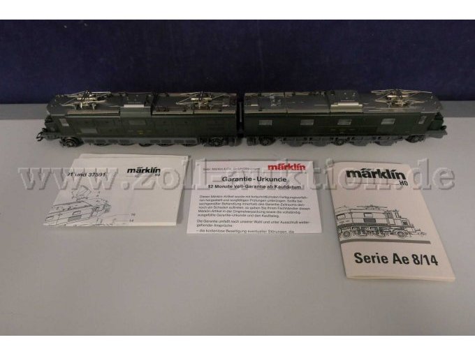 Gesamtansicht mit Dokumenten