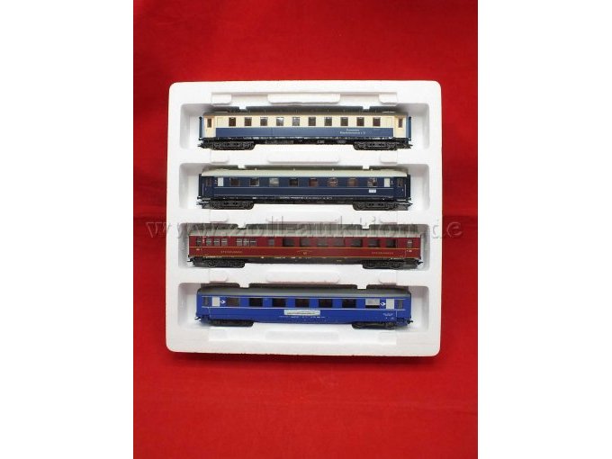 Inhalt des Sets mit den 4 Reisezugwagen