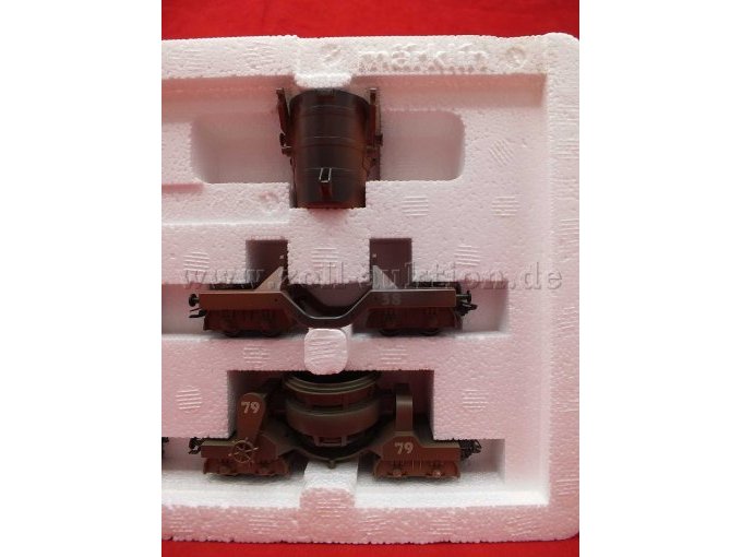 Detailansicht Roheisenpfannenwagen und Schlackenwagen