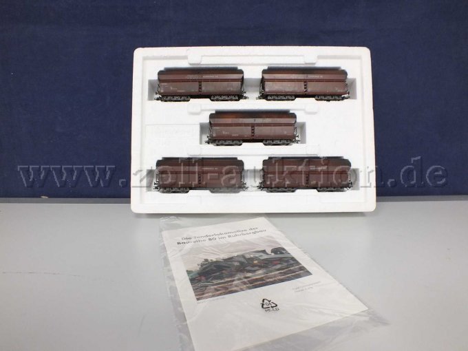 Gesamtansicht des Wagensets in OVP mit Betriebsanleitung Gesamtansicht des Wagensets in OVP mit Betriebsanleitung