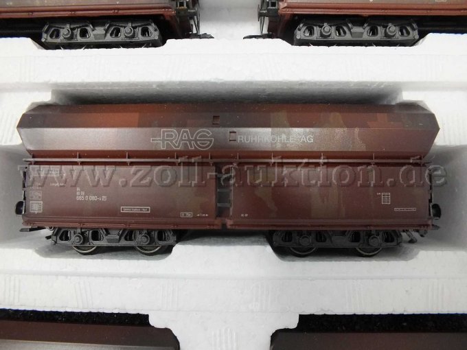 Detailansicht eines Selbstentladewagens