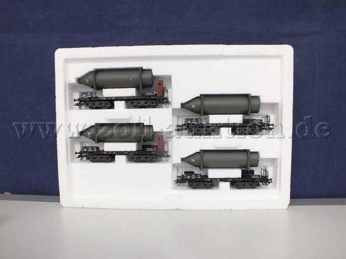 Gesamtaufnahme der Carbid Flaschenwagen in OVP