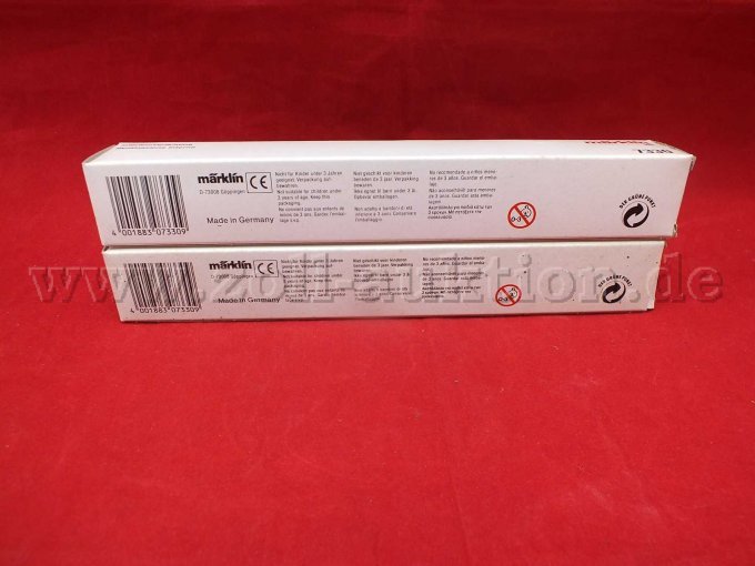 Rückseite der OVP mit Beschreibung von Märklin und CE- Kennung und Beschädigungen