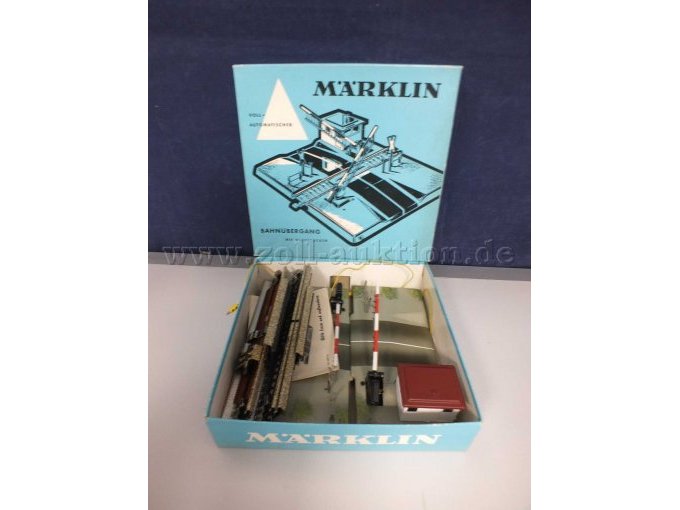 Aufnahme des verpackten Bahnübergang in der OVP