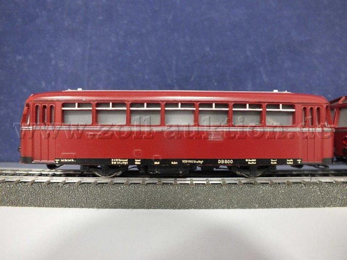 Seitliche Ansicht  Märklin DB 800 Schienenbus