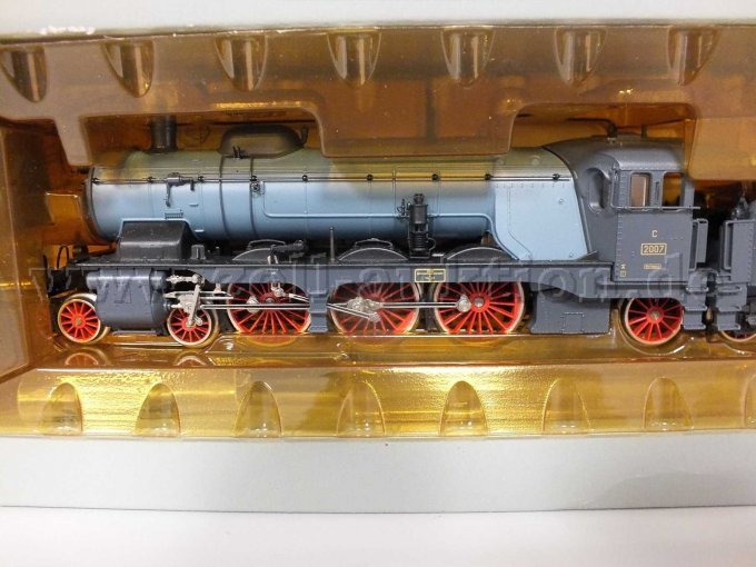 Detailaufnahme der Dampflok Klasse C der K.W.St.E mit Betriebsnummer und Aufdrucken