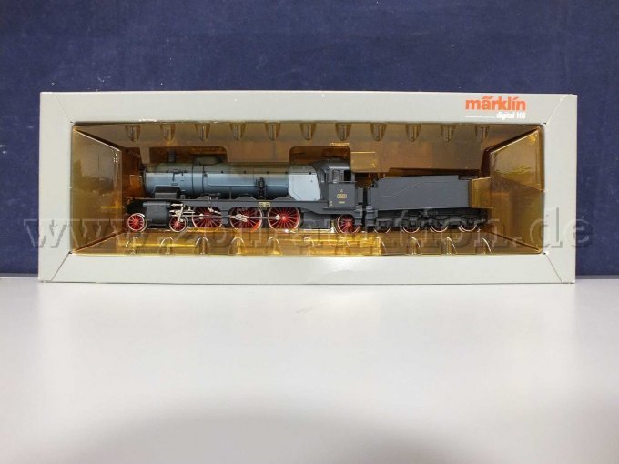 Detailansicht der Dampflokomotive in der Umverpackung