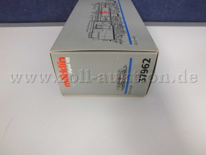 Seitliche Aufnahme der OVP links mit Beschädigung