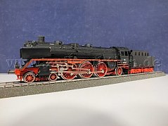 Aufnahme der  Märklin 3085 Dampflokomotive mit Schlepptender BR