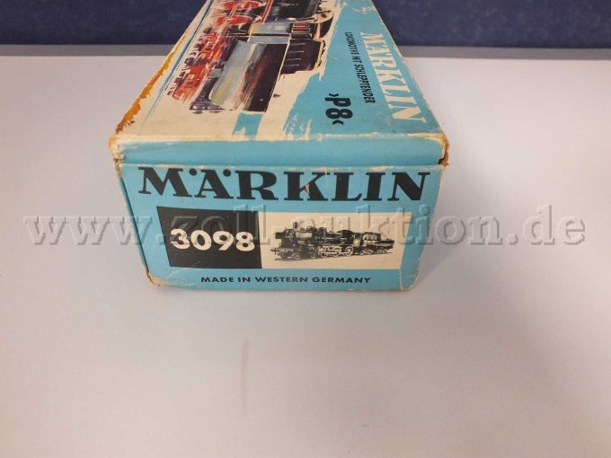 Seitliche Aufnahme der OVP rechts mit Beschädigung