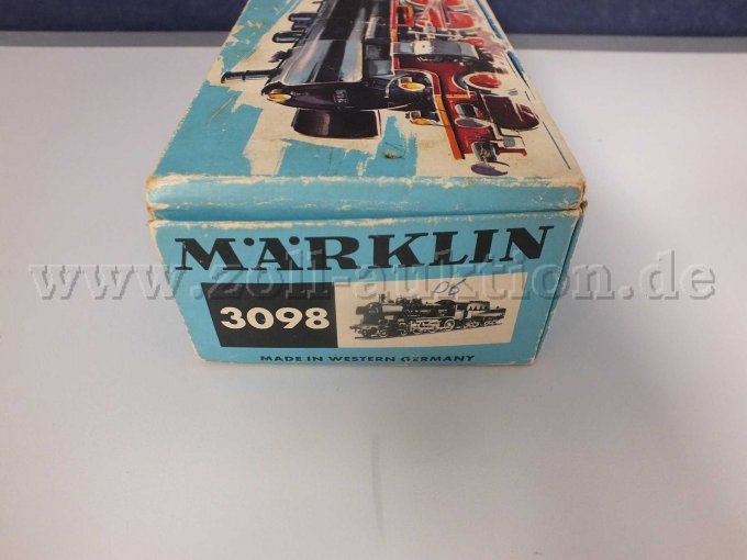 Seitliche Aufnahme der OVP rechts mit Beschädigung