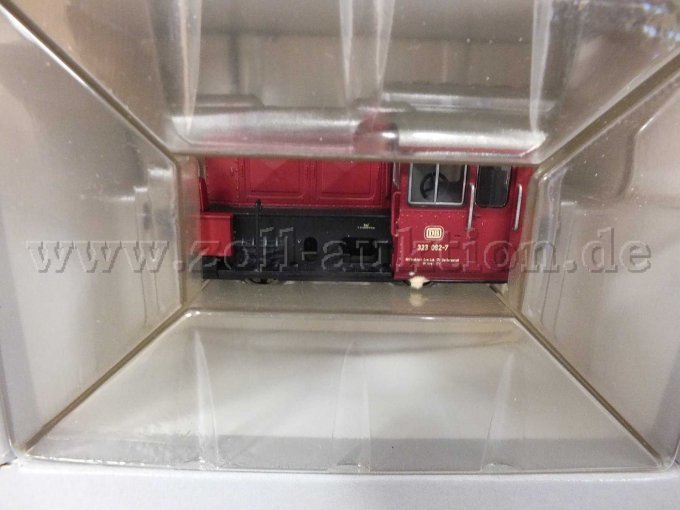 Detailaufnahme  der Köf BR 323 im Blister