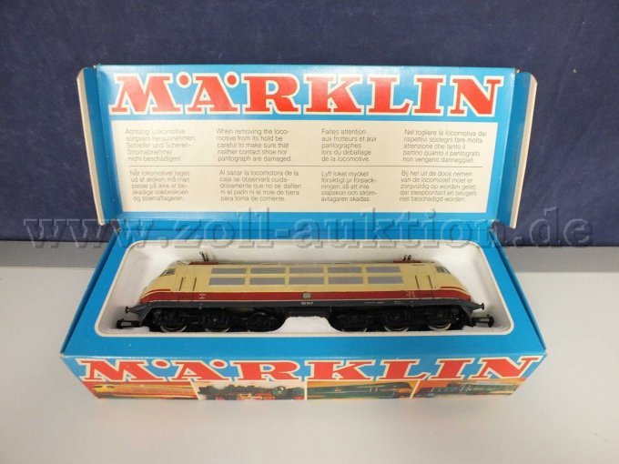 Gesamtansicht der Auktionsware Märklin Elektrische Lokomotive BR 103 Gesamtansicht der Auktionsware Märklin Elektrische Lokomotive BR 103