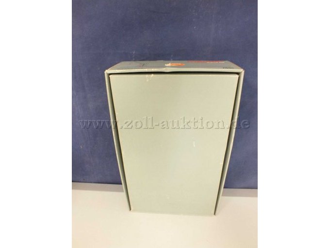 Aufnahme der Rückseite der Umverpackung mit Beschädigung