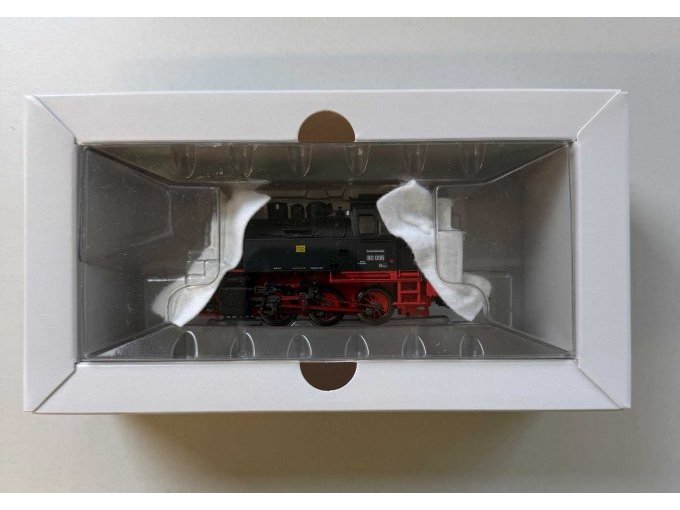 Lokomotive in Verpackung