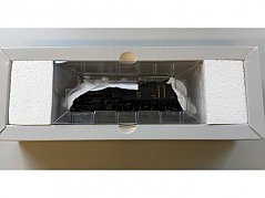 Lokomotive in Verpackung