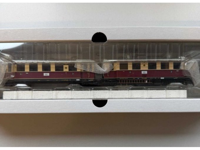 Lokomotive in Verpackung