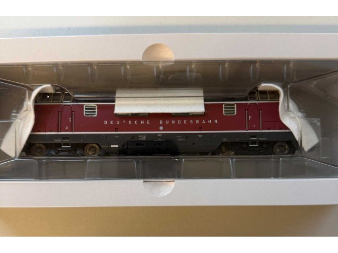 Lokomotive in Verpackung