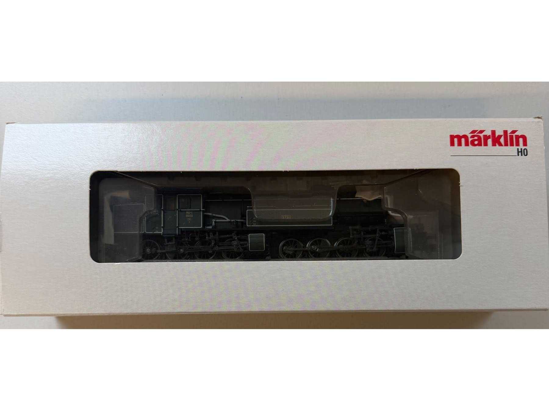 Lokomotive in Verpackung