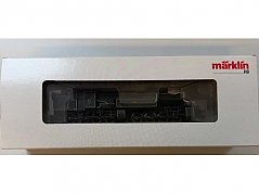 Lokomotive in Verpackung