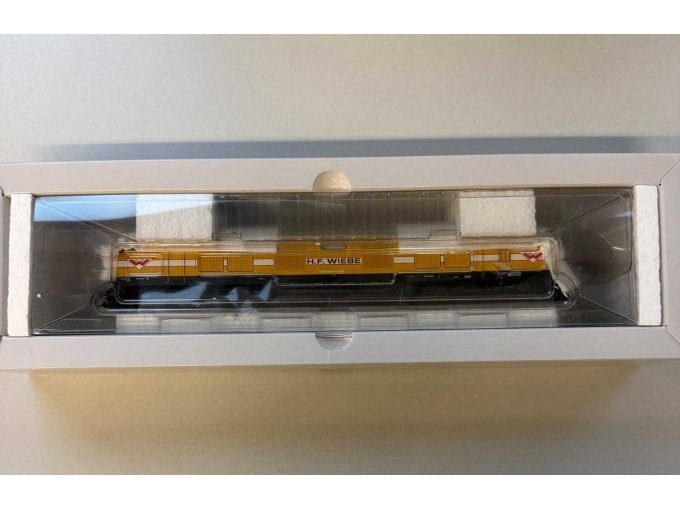 Lokomotive in Verpackung