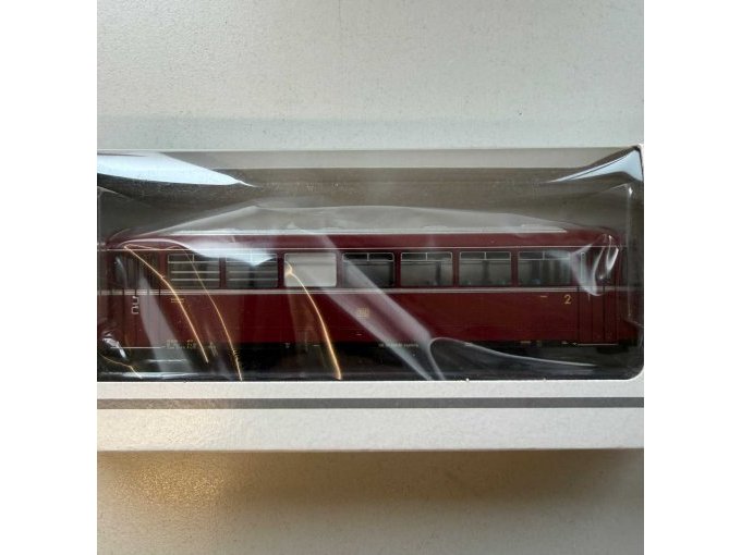 Schienenbus-Beiwagen in Verpackung