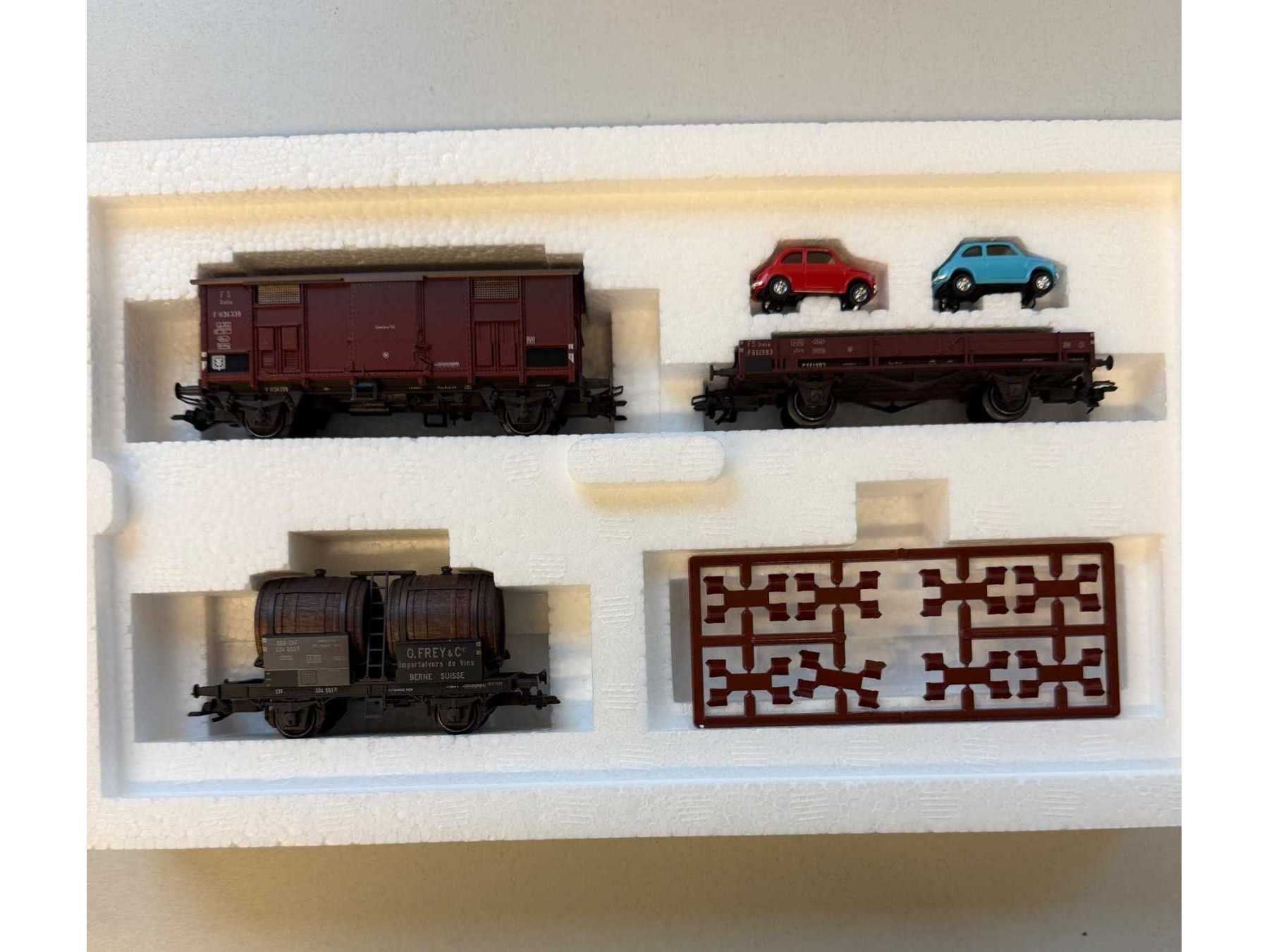 Waggons in Verpackung