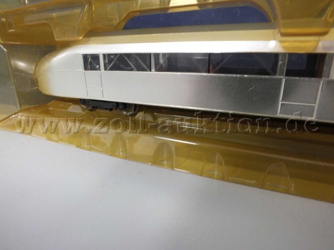 Detailaufnahme des Schienenzeppelin "Kruckenberg" Spur H0 in OVP im Blister