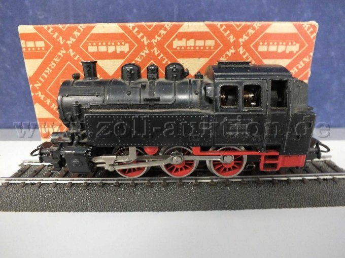 Gesamtansicht der Zollauktion Märklin Tenderlokomotive TM800