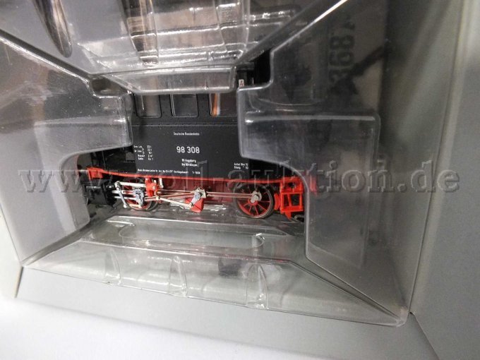 Detailaufnahme der Treibstange, Kuppelstange und Schwingenstange und Betriebsnummer 98 308