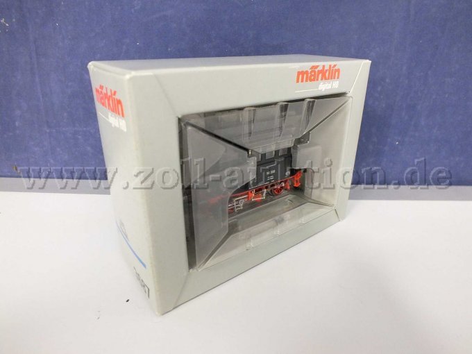 Seitenansicht der  Tenderlokomotive BR 98 mit Angaben von Märklin in der OVP