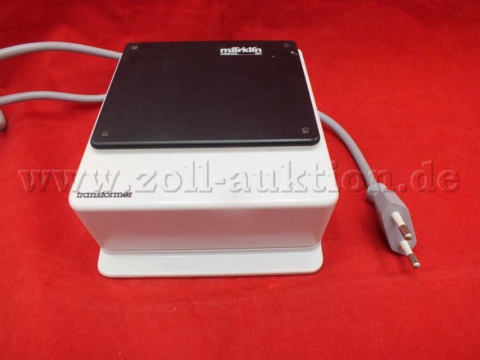 Vorderansicht des Märklin Transformer