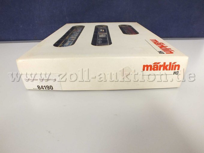 Seitliche Ansicht der OVP von rechts liegend mit Beschädigung