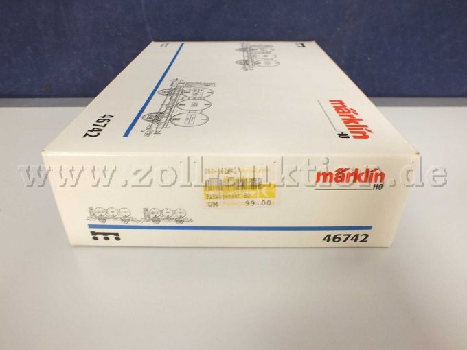 Seitliche Ansicht der OVP von rechts liegend mit Beschädigung