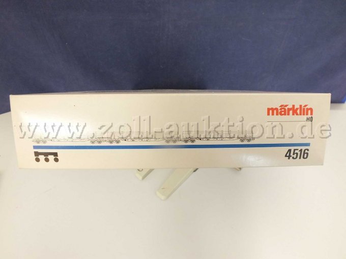 Seitliche Ansicht der OVP von rechts liegend mit Beschädigung