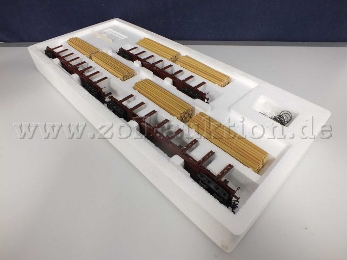 Seitliche Ansicht des Set liegend