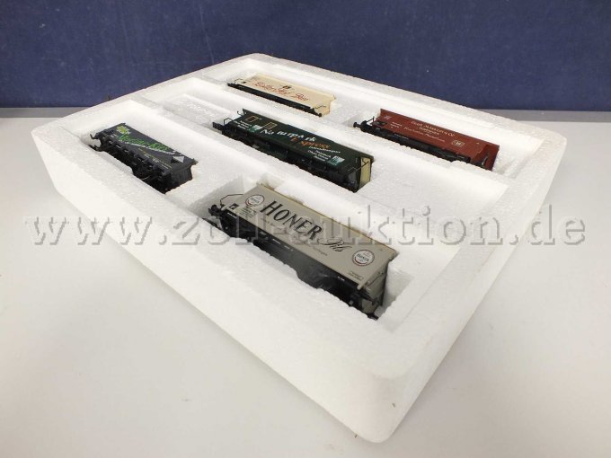 Seitliche Ansicht des Set liegend