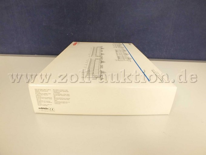 Seitliche Ansicht der OVP von links liegend mit Beschädigung