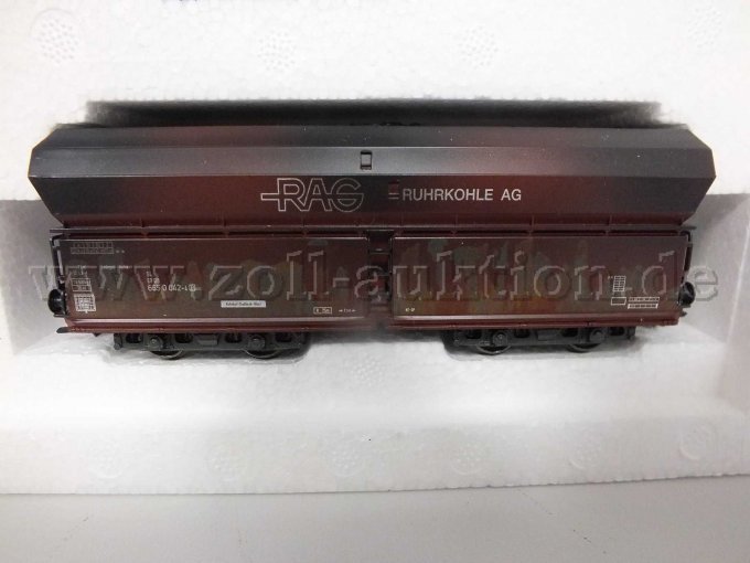 Detailaufnahme des Selbstentladewagen mit Aufschrift RAG Ruhrkohle AG.