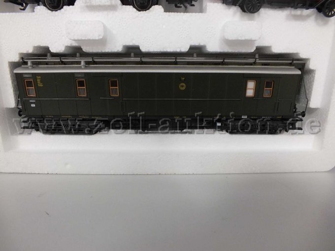 Detailaufnahme grüner Post-Packwagen mit Betriebsnr. 7508